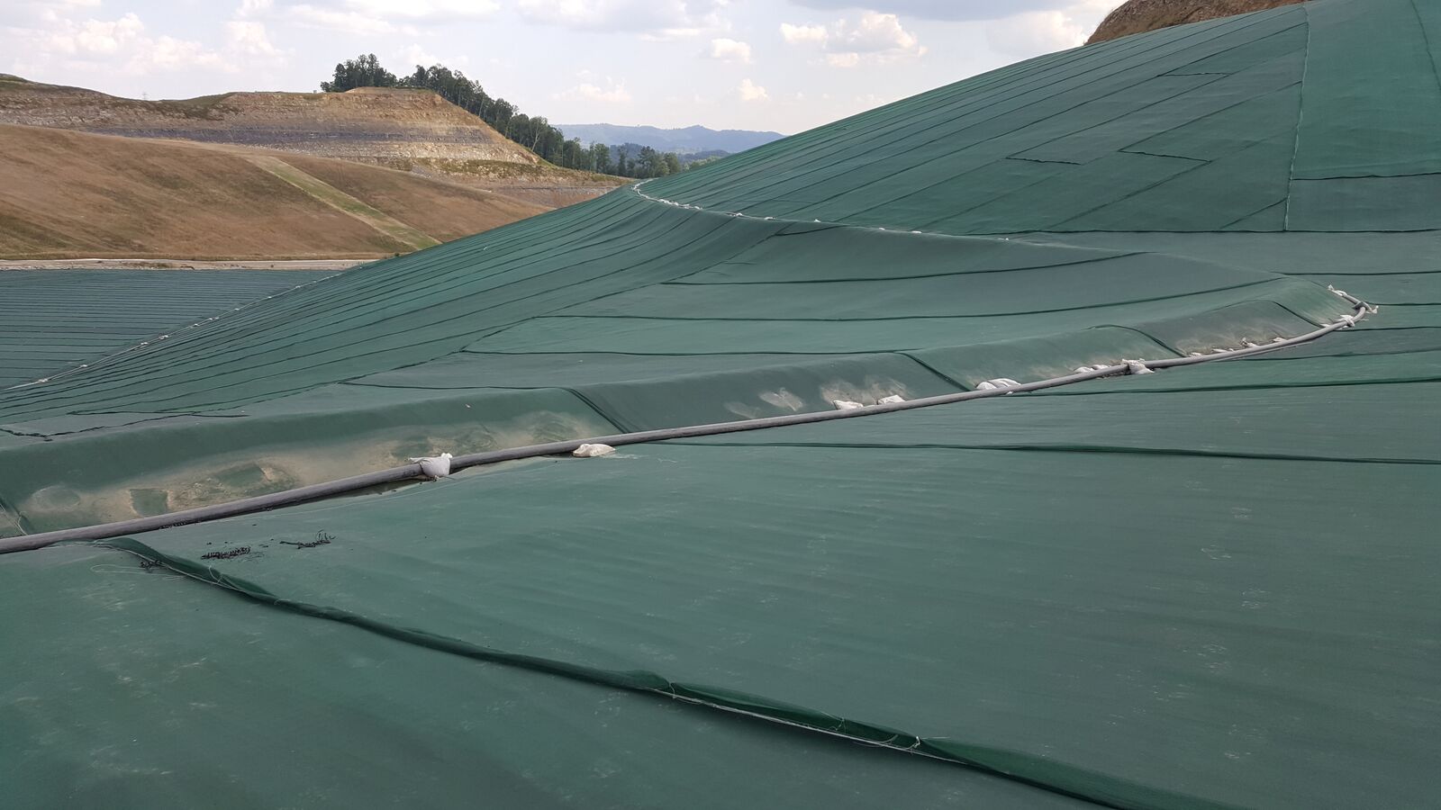 Wind Defender Engineered solution for ballasting exposed geomembranes